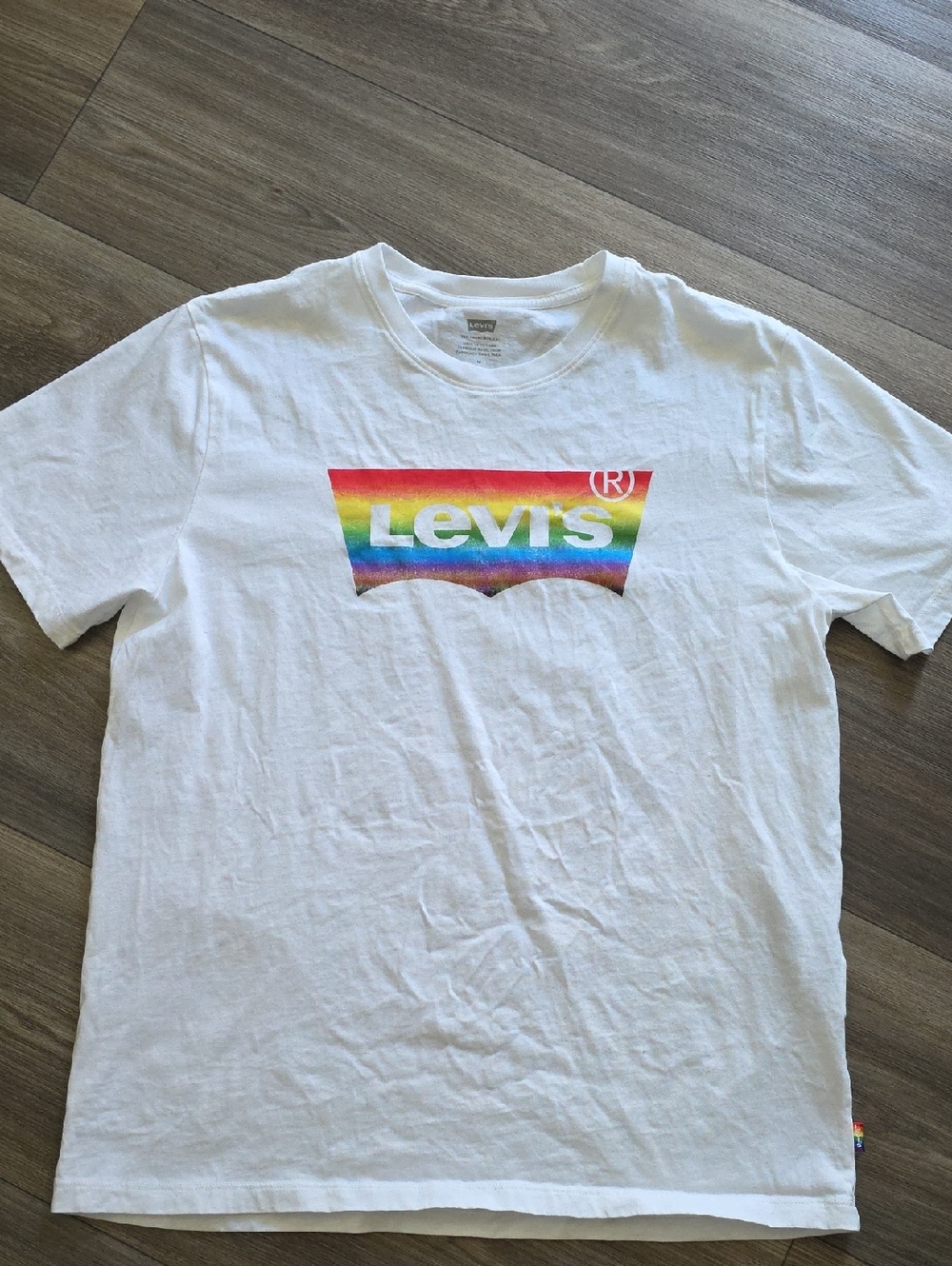 Levi's White Crewneck T-Shirt with Rainbow Logo